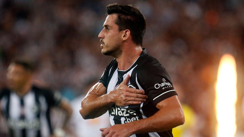 Gabriel Pires explica escolha pelo Botafogo: ‘Precisava de um desafio que me motivasse’