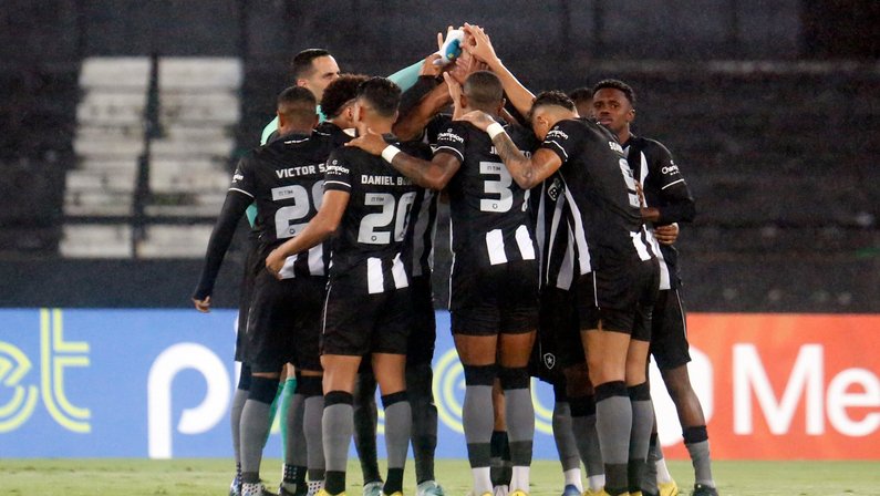 Botafogo perde uma posição após fechamento da 35ª rodada do Brasileirão; confira classificação atualizada