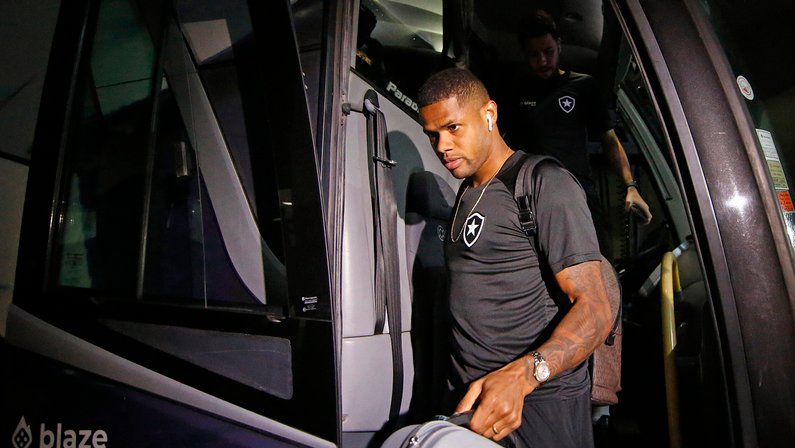 Júnior Santos se despede do Botafogo e também do Sanfrecce Hiroshima: ‘Só tenho a agradecer tudo que vivi’