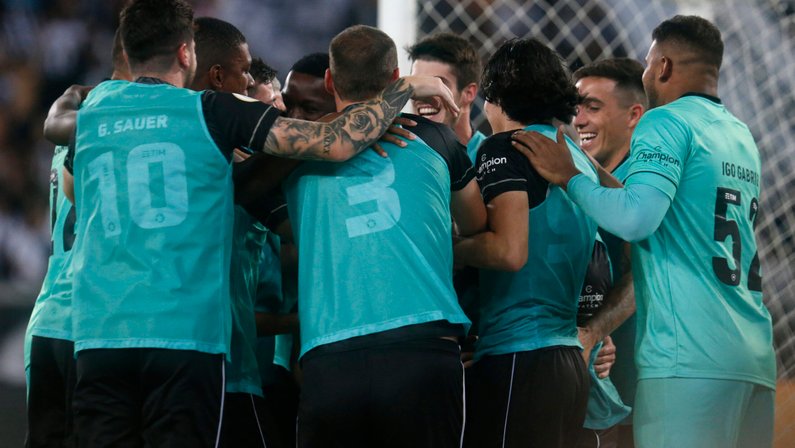 Falta um jogo: Botafogo tem 42% de chances de Libertadores e quase 23% de ir diretamente à fase de grupos