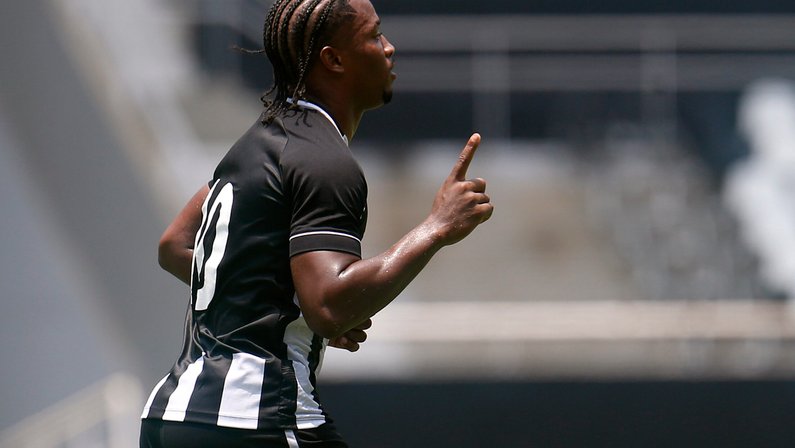 Atacante do Botafogo B, Daniel Cruz desperta interesse do Juventude