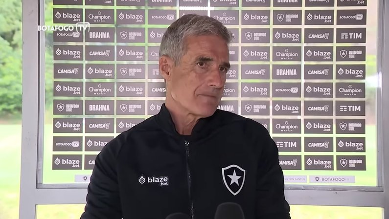 Castro se esquiva sobre reforços no Botafogo: ‘Tenho confiança de que a administração dará resposta positiva ao que eu solicitei’