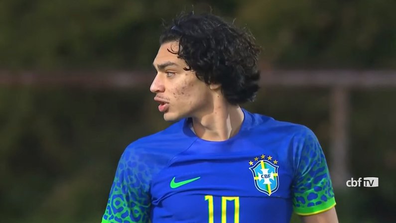 Matheus Nascimento sofre lesão ocular em treino da Seleção sub-20 e desfalcará Botafogo na excursão para Londres