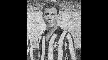 Ex-jogador do Botafogo e maior ídolo do América-MG, Jair Bala morre aos 79 anos