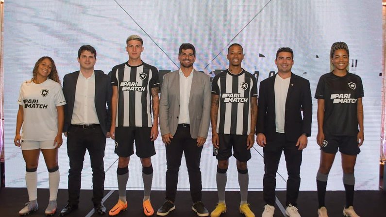 Botafogo busca mais um patrocínio para a camisa e estima faturamento de R$ 40 milhões no uniforme em 2023