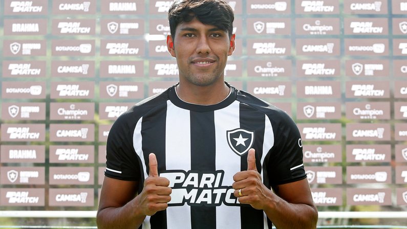 Focado em títulos no Botafogo, Segovia recorda golaço na última Copa Sul-Americana e avisa: ‘Podem esperar mais’