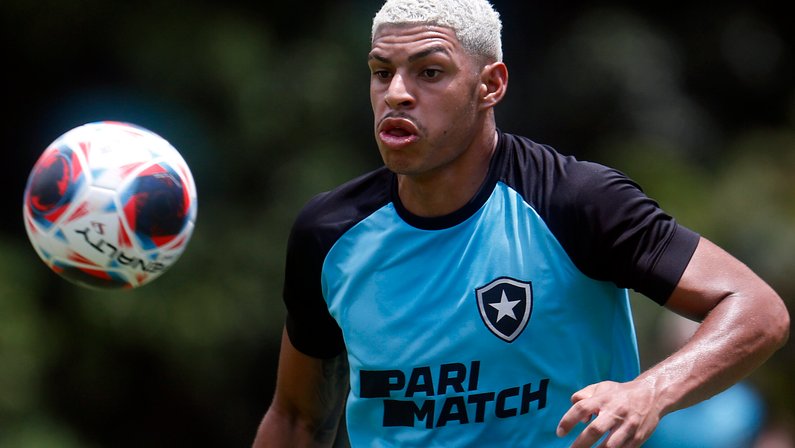 Após ganhar experiência na Europa e se readaptar ao Botafogo, Luis Henrique projeta 2023: ‘Temos sonhos e metas para alcançar’