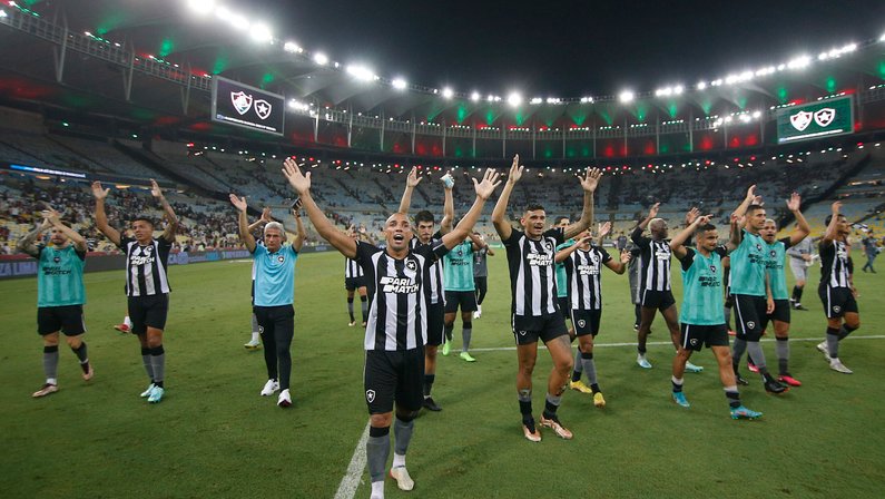 Comentarista entende derrota do Fluminense em clássico: ‘Botafogo vai ser máquina de contra-atacar. Já é desde 2022’