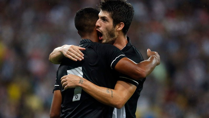 Lucas Piazon vira trunfo, e Botafogo estuda forma de prolongar vínculo