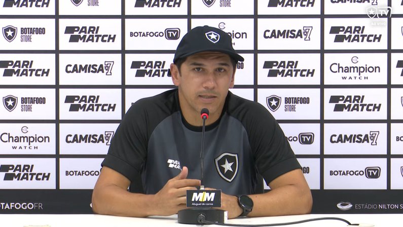 Lucio Flavio mantém contato direto com Luís Castro e quer mais jovens saindo do Botafogo B para o time principal no Carioca