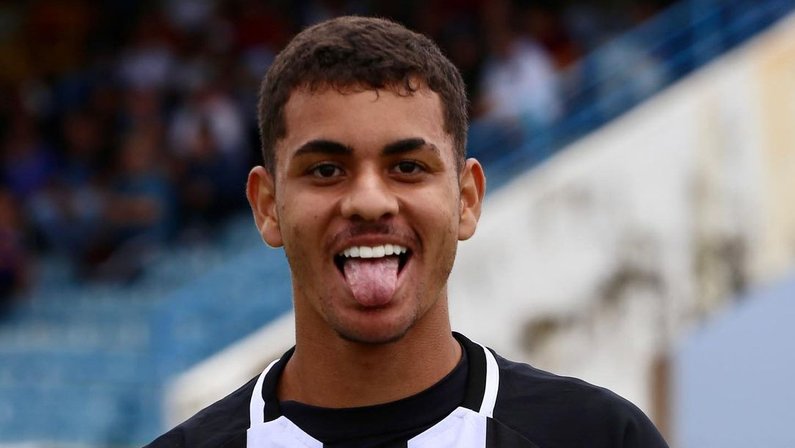 Artilheiro do Botafogo na Copinha, Sapata rejeitou proposta melhor de outro clube: ‘Ele que quis vir, prevaleceu a vontade dele’, revela pai