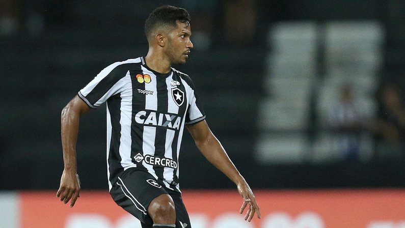Yago em Botafogo x Vitória | Campeonato Brasileiro 2018