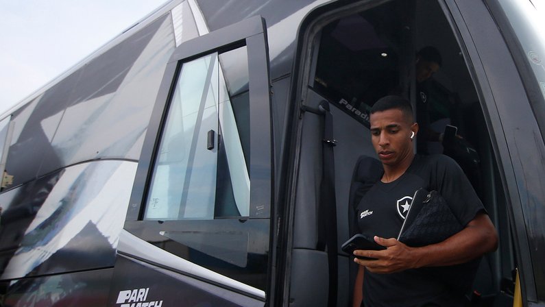 Victor Sá vive expectativa por reencontro com torcida do Botafogo em Brasília: ‘Estamos ansiosos para voltar ao Mané Garrincha’