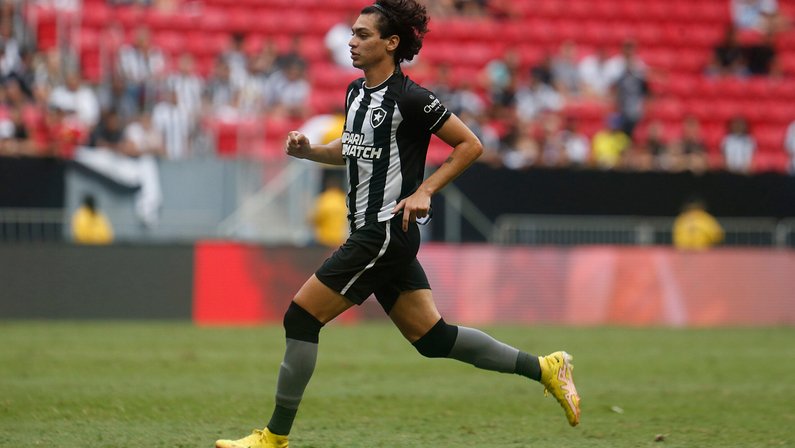 ‘Matheus Nascimento tem todas as competências acumuladas para ser jogador de altíssimo nível mundial’, diz ex-técnico do Botafogo