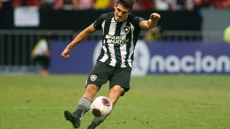 Lucas Piazon e a insistência que pode custar caro ao Botafogo