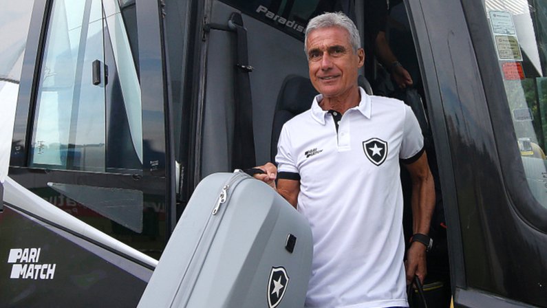 Luís Castro em Botafogo x Nova Iguaçu | Campeonato Carioca 2023