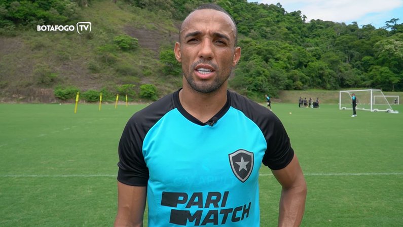 Marçal vê ponto positivo em Botafogo já jogar com poucos dias de pré-temporada e projeta estreia em Brasília: ‘Expectativa muito grande’