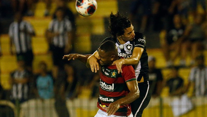 Comentarista: ‘A instabilidade do Botafogo se reflete no campo. Sensação é que time não tem liga’