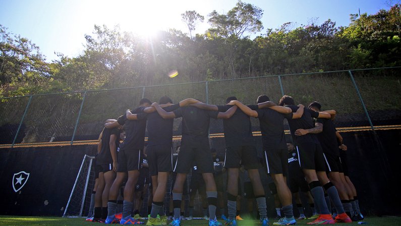 Com reservas e um jogador a mais, Botafogo é derrotado pelo Bangu no Carioca Sub-20