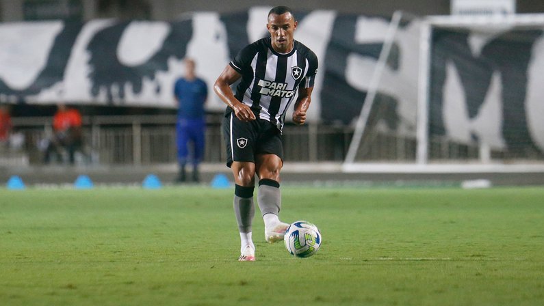 Com suspensão ainda a cumprir, Marçal desfalca Botafogo neste sábado contra a Portuguesa pela Taça Rio