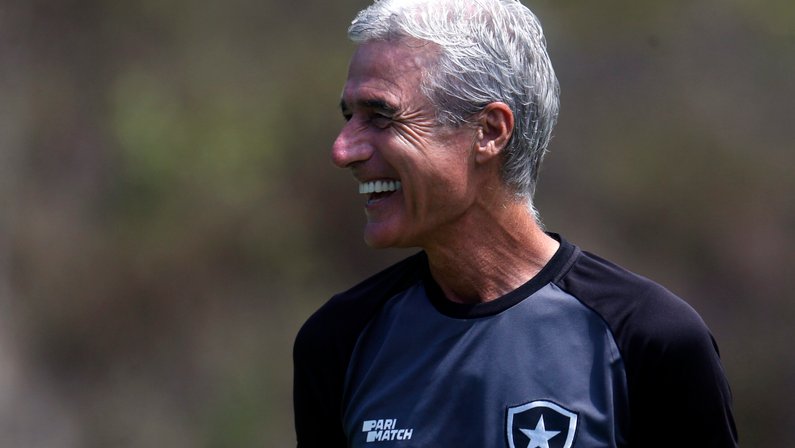 (OFF) Partido da Causa Operária critica Luís Castro no Botafogo (?!): ‘Mostra farsa do técnico europeu’