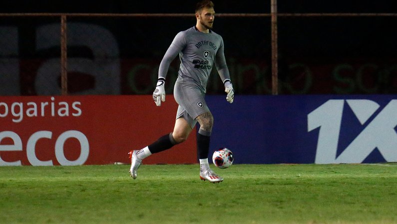 Lucas Perri pede união para Botafogo voltar às vitórias e confia na reação: ‘Não é por falta de trabalho que os resultados não estão vindo’