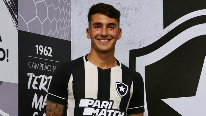 Botafogo anuncia contratação de Diego Abreu, filho de Loco Abreu, para o sub-20: ‘Já tenho uma história aqui’