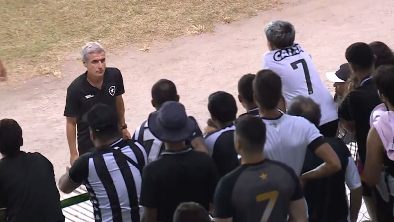 Luís Castro em Portuguesa x Botafogo | Taça Rio 2023