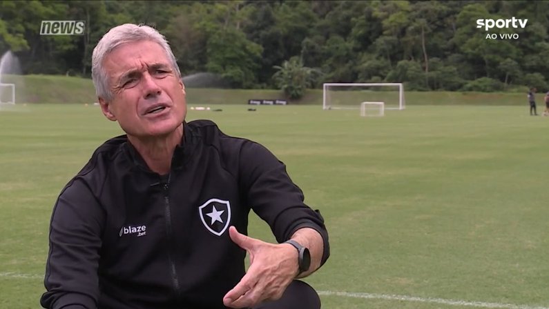 Luís Castro, técnico do Botafogo