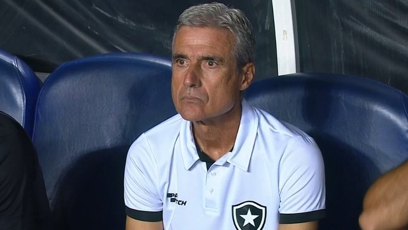 Luís Castro em Botafogo x Brasiliense | Copa do Brasil 2023