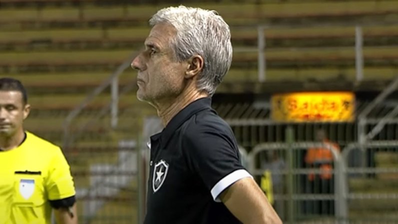 Luís Castro em Botafogo x Portuguesa | Campeonato Carioca 2023