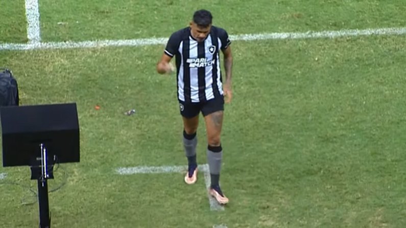 Expulsão de Tiquinho Soares em Botafogo x Flamengo | Campeonato Carioca 2023