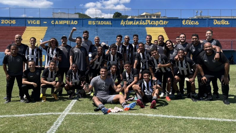 Botafogo goleia Madureira e se recupera no Campeonato Carioca Sub-20