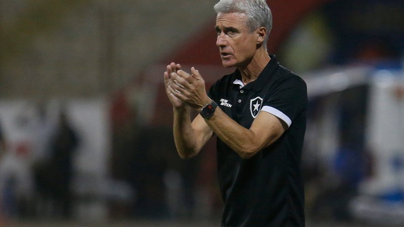 Paulo Nunes enaltece Luís Castro: ‘O grande craque desse time do Botafogo é o treinador’
