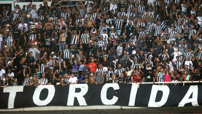 Torcida no Estádio Nilton Santos (Engenhão) em Botafogo x Atlético-MG | Campeonato Brasileiro 2023
