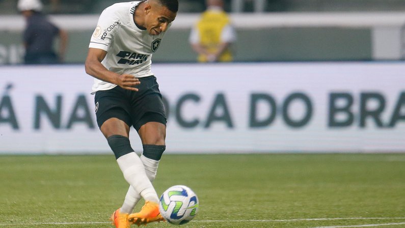 Ensina, Dodô! Ex-atacante conta o que Victor Sá poderia ter feito em gol perdido em Palmeiras 0 x 1 Botafogo