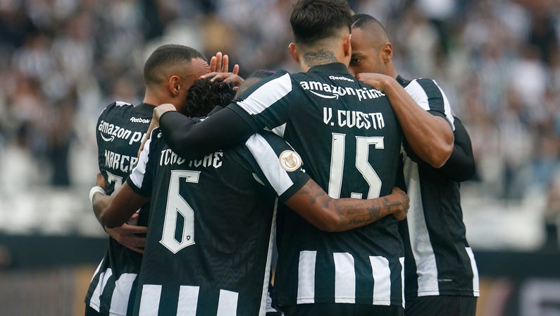 Grêmio leva gol de Matheus Babi e empata com Goiás, e Botafogo aumenta vantagem na liderança para 12 pontos