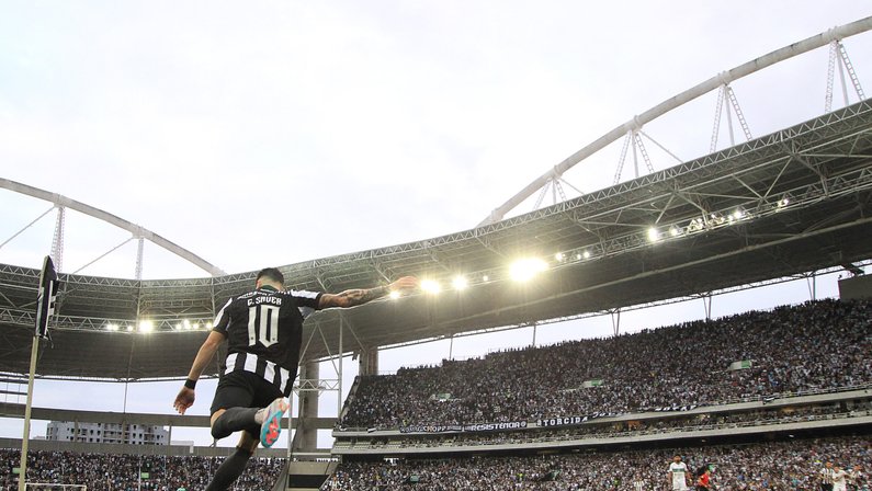 Com a saída de Gustavo Sauer, quem deve herdar a camisa 10 do Botafogo?