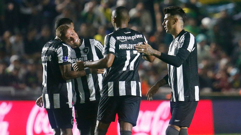 Pitacos: o mais importante é Botafogo e Bruno Lage tirarem lições após revés; Tchê Tchê não é ponta; juntos pelo Brasileirão