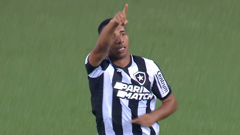Victor Sá em Botafogo x Internacional | Campeonato Brasileiro 2023