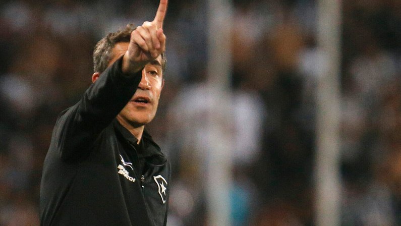 Pitacos | Carta aberta a Bruno Lage: faça o simples, a torcida do Botafogo quer o mesmo que você