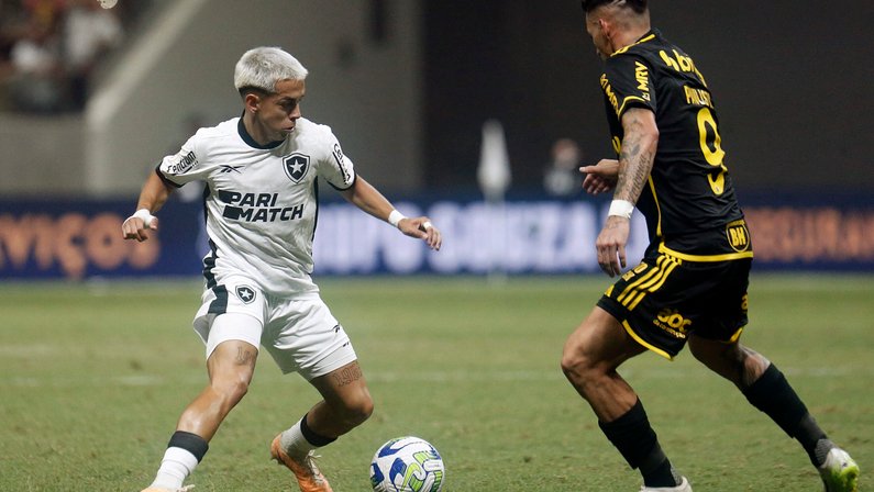 Casagrande: ‘Maior desafio do Botafogo é suportar pressão e cobrança. Está faltando ímpeto e agressividade do primeiro turno’