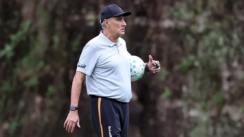 Comentarista: ‘Tite ainda não teve tempo necessário para fazer um raio-X. Botafogo precisa começar organização pelo setor defensivo’