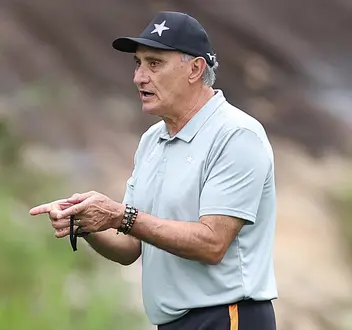 Blindagem e questão anímica: Tite tem trabalho elogiado por jogadores e dirigentes do Botafogo nos bastidores