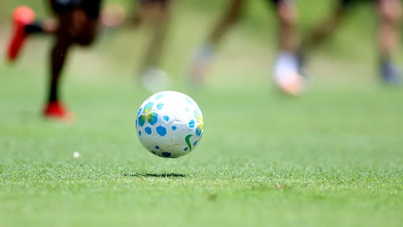 Com perfil definido, Botafogo deve buscar contratação de primeiro volante na próxima janela