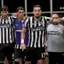 Alex Telles contagia elenco do Botafogo antes de vitória sobre Chapecoense: 'Quantas pessoas ganham quando a gente ganha?'