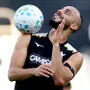 Arthur Cabral treina no lugar de Tiquinho e deve ser titular no Botafogo contra o Remo