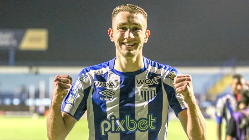 Arthur Chaves, ex-zagueiro do Avaí