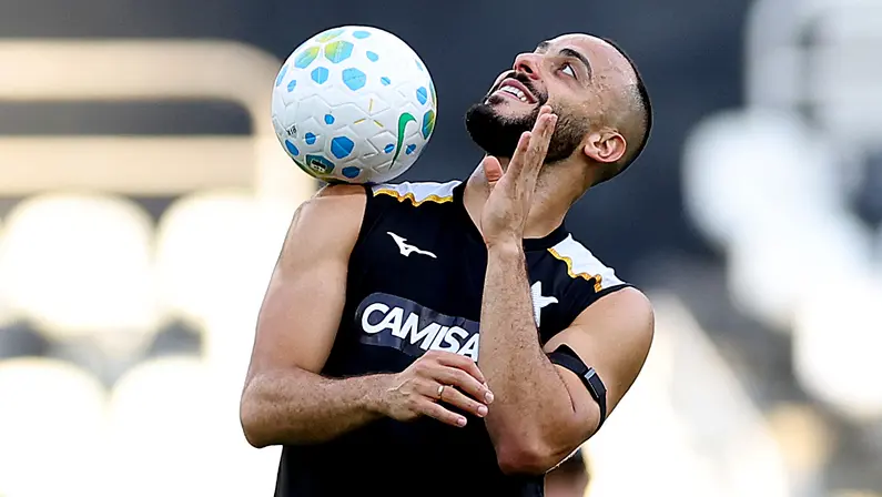 Arthur Cabral no treino do Botafogo | Outubro 2026